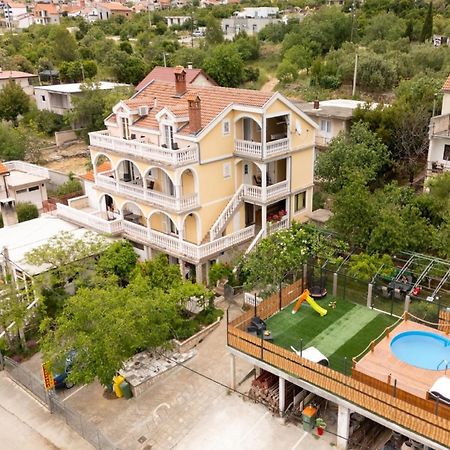 Apartments Milic - One Bedroom Apartment With Sea View And Terrace Gornji Karin Eksteriør billede