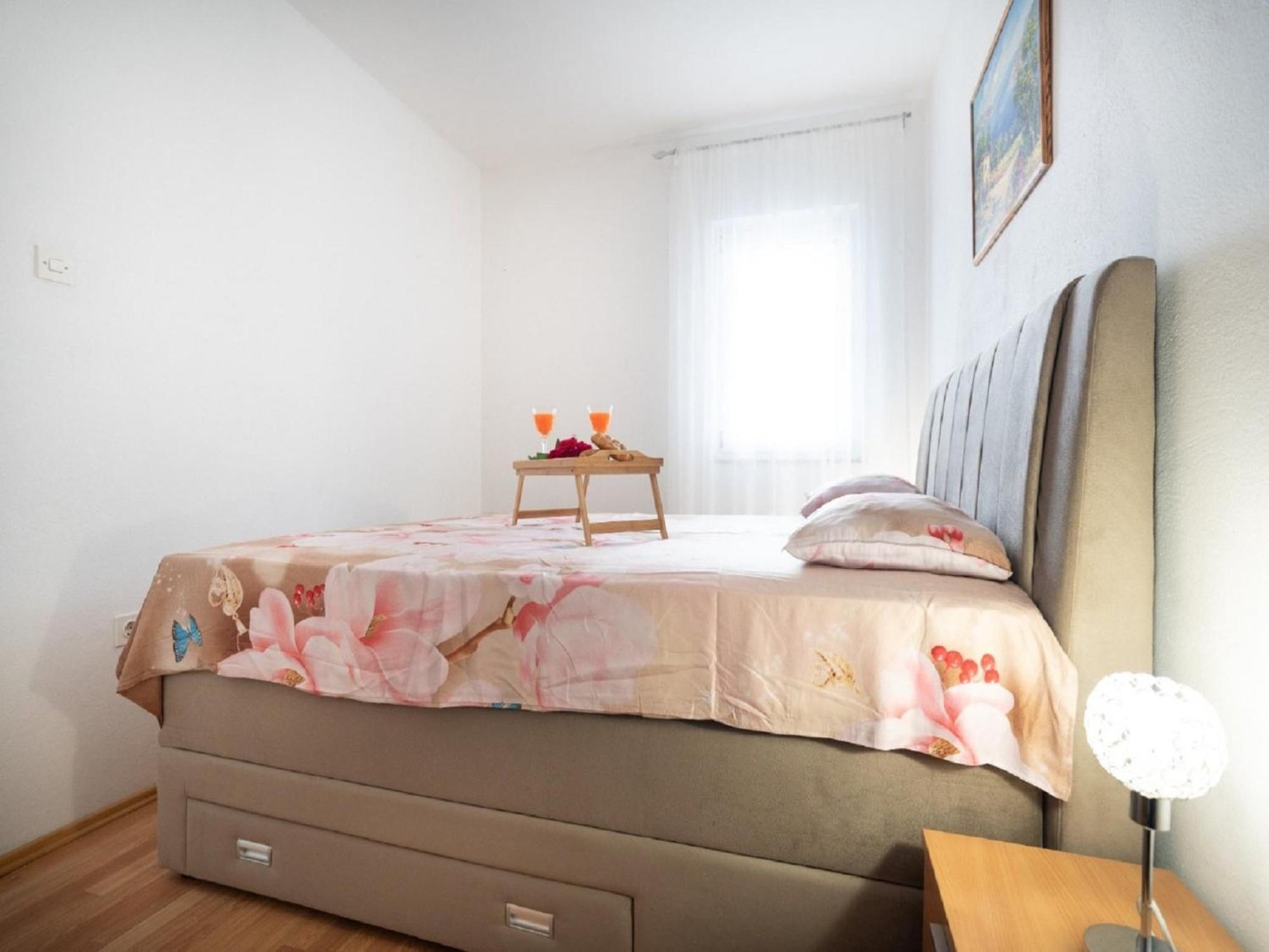 Apartments Milic - One Bedroom Apartment With Sea View And Terrace Gornji Karin Eksteriør billede
