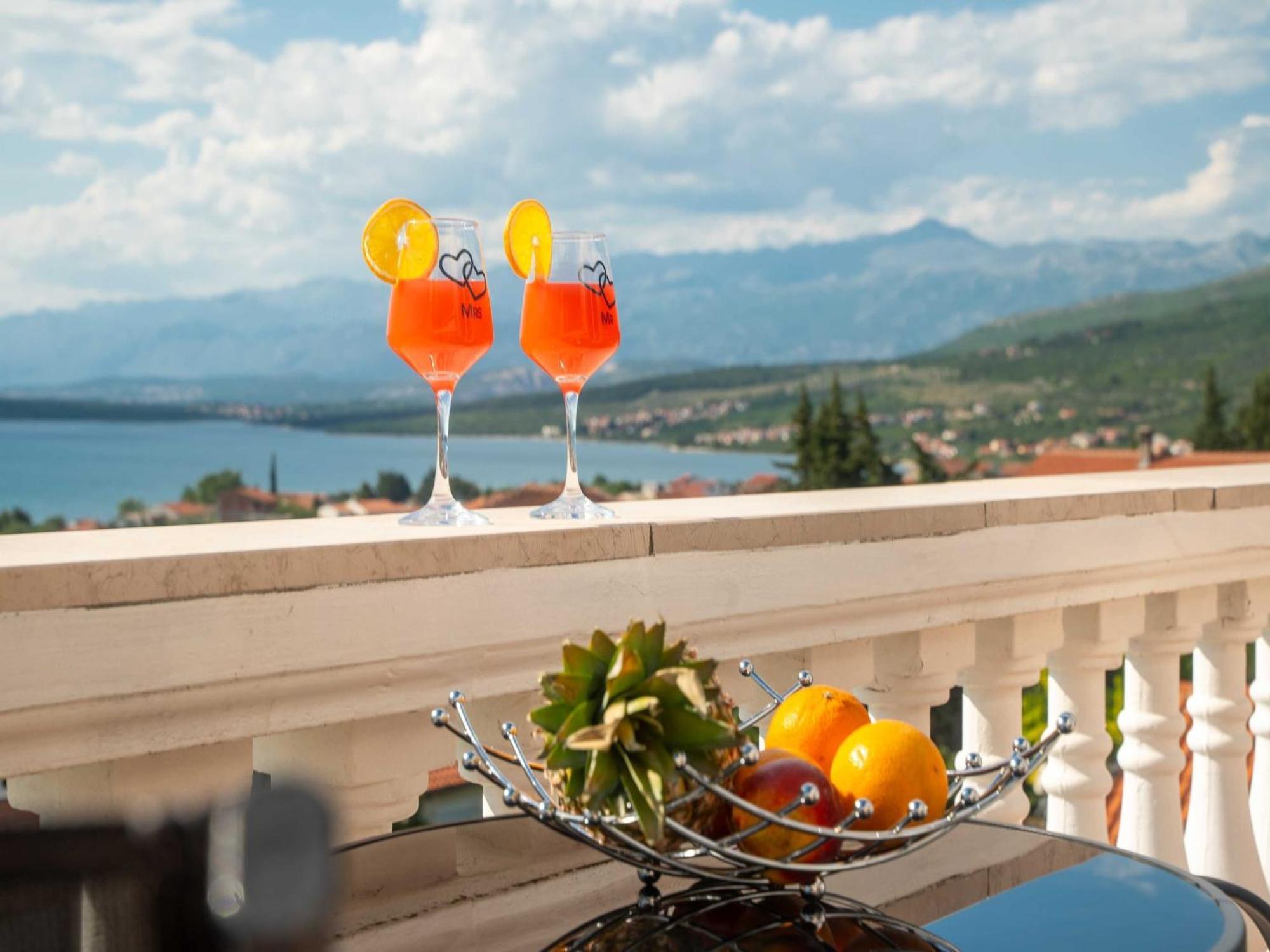 Apartments Milic - One Bedroom Apartment With Sea View And Terrace Gornji Karin Eksteriør billede